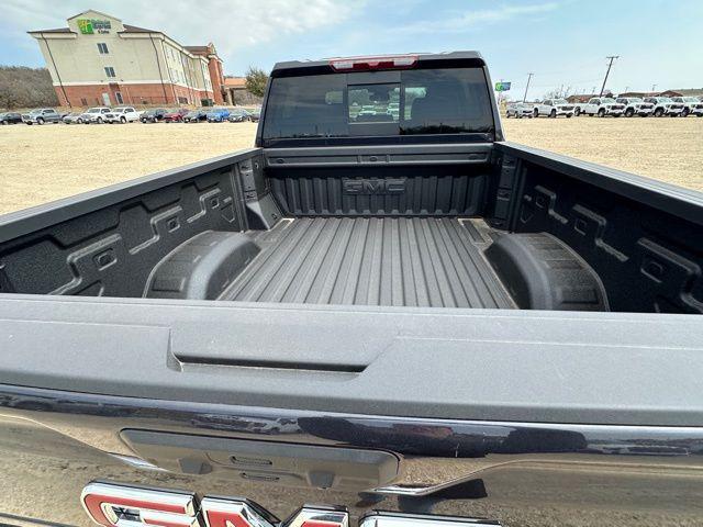 2026 GMC Sierra 2500HD Crew Cab, Standard Bed, SLT, 4WD