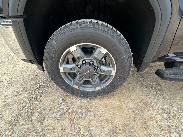 2026 GMC Sierra 2500HD Crew Cab, Standard Bed, SLT, 4WD