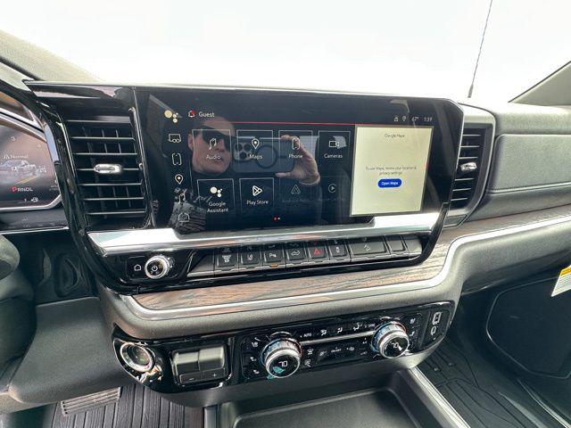 2026 GMC Sierra 2500HD Crew Cab, Standard Bed, SLT, 4WD