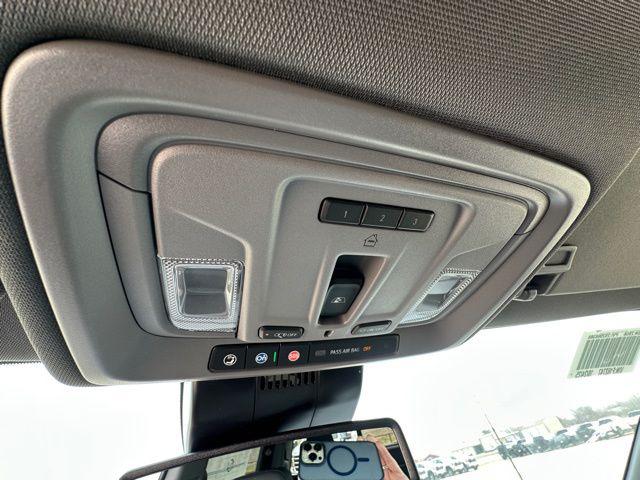 2026 GMC Sierra 2500HD Crew Cab, Standard Bed, SLT, 4WD