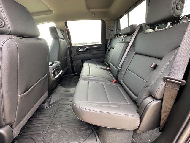 2026 GMC Sierra 2500HD Crew Cab, Standard Bed, SLT, 4WD