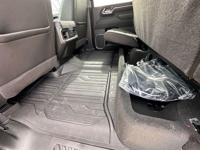 2026 GMC Sierra 2500HD Crew Cab, Standard Bed, SLT, 4WD