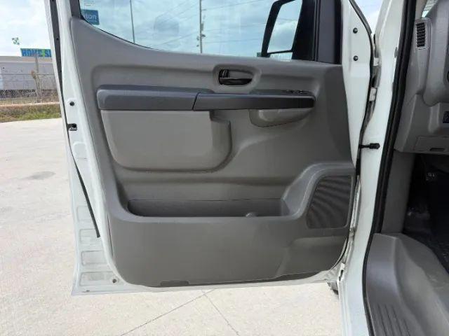 2019 Nissan 2500 S V6