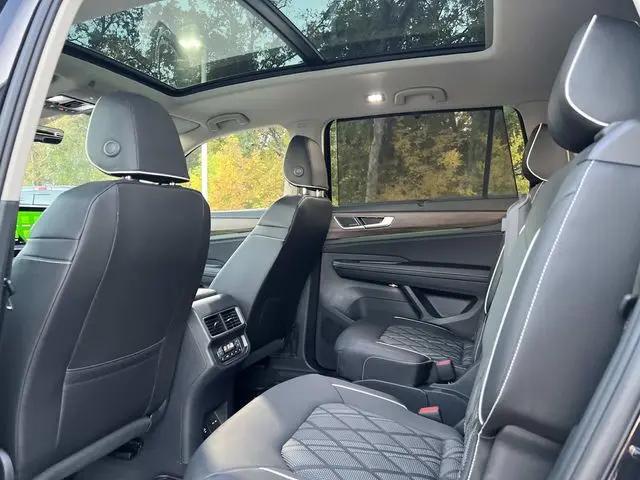 2026 Volkswagen Atlas SEL Premium R-Line