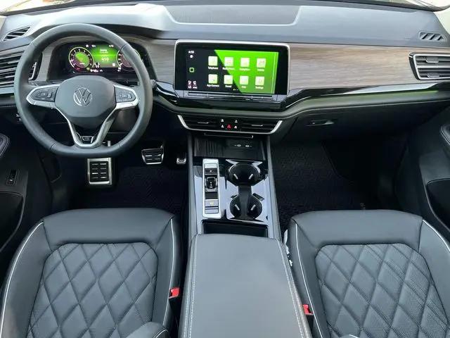 2026 Volkswagen Atlas SEL Premium R-Line