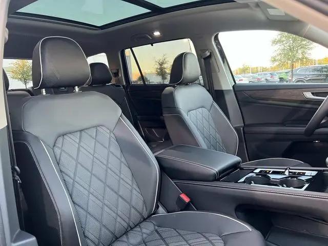 2026 Volkswagen Atlas SEL Premium R-Line