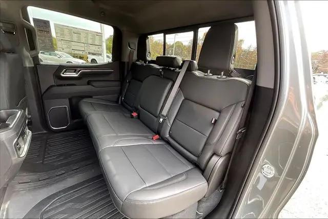 2026 GMC Sierra 1500 Crew Cab, Short Bed, SLT, 4WD