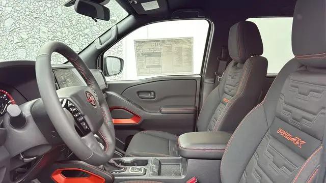 2026 Nissan Frontier Crew Cab PRO-4X 4x4