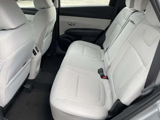 2026 Hyundai Tucson Hybrid Blue SE