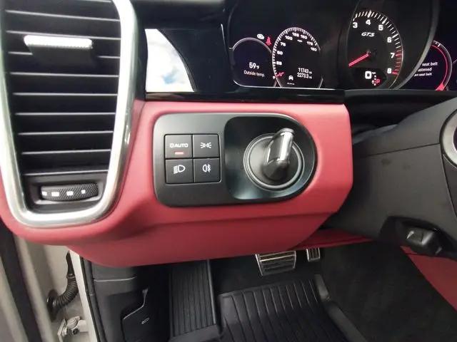 2022 Porsche Cayenne GTS