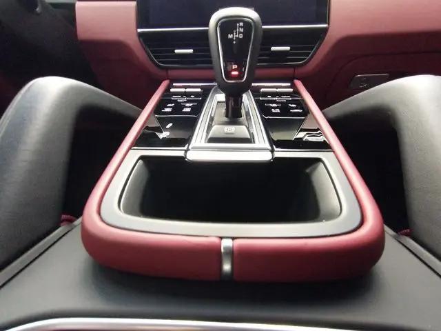 2022 Porsche Cayenne GTS