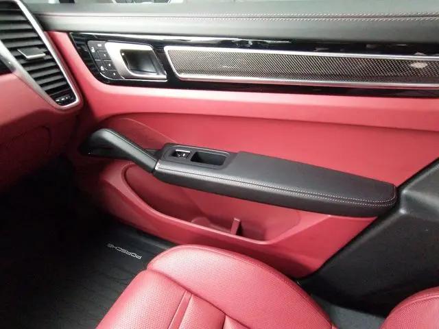 2022 Porsche Cayenne GTS