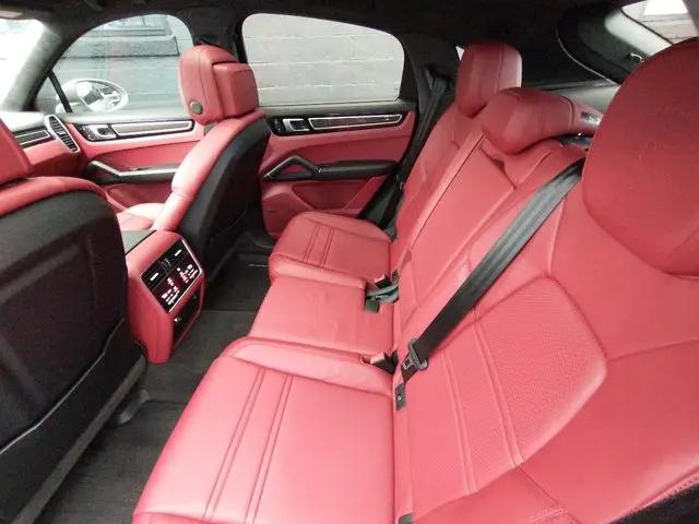 2022 Porsche Cayenne GTS
