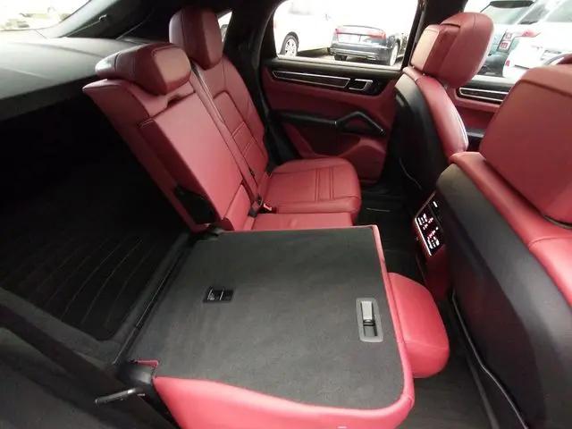 2022 Porsche Cayenne GTS