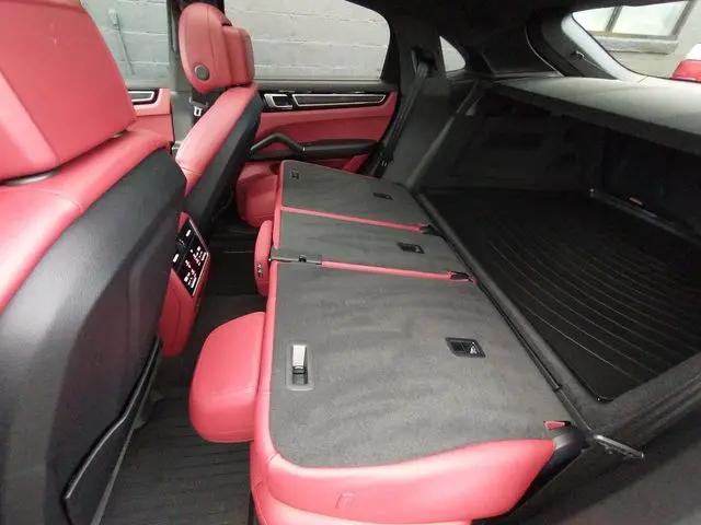 2022 Porsche Cayenne GTS