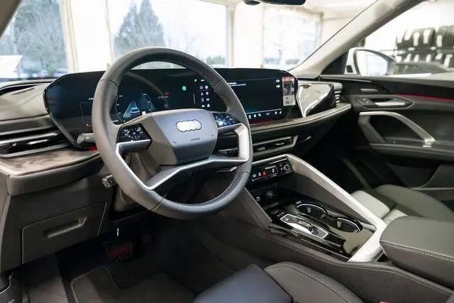 2025 Audi Q5 Premium Plus TFSI quattro S tronic