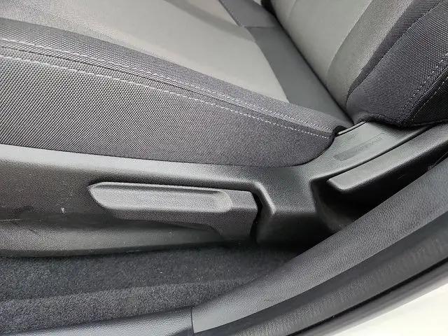 2025 Subaru Crosstrek 2.0i