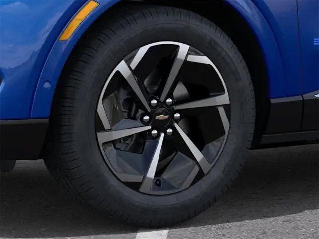 2025 Chevrolet Equinox LT 2