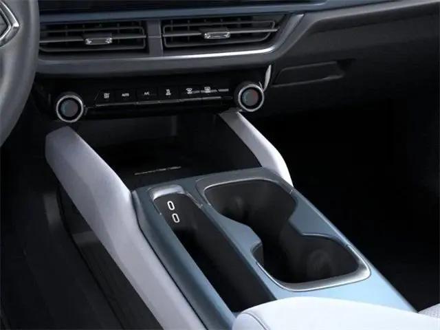 2025 Chevrolet Equinox LT 2