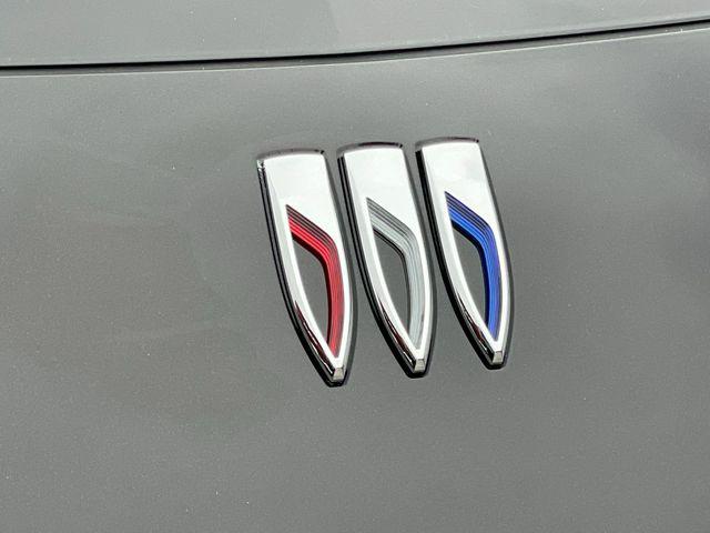 2026 Buick NV Preferred FWD