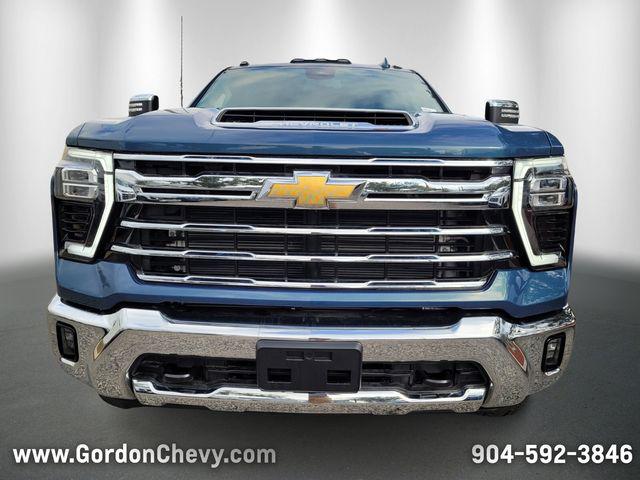 2025 Chevrolet Silverado 2500HD 2WD Crew Cab Standard Bed LTZ