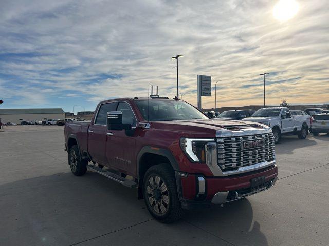 2024 GMC Sierra 2500HD 4WD Crew Cab Standard Bed Denali