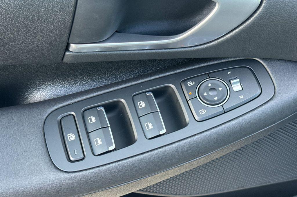 2026 Hyundai Sonata SE - Photo 11