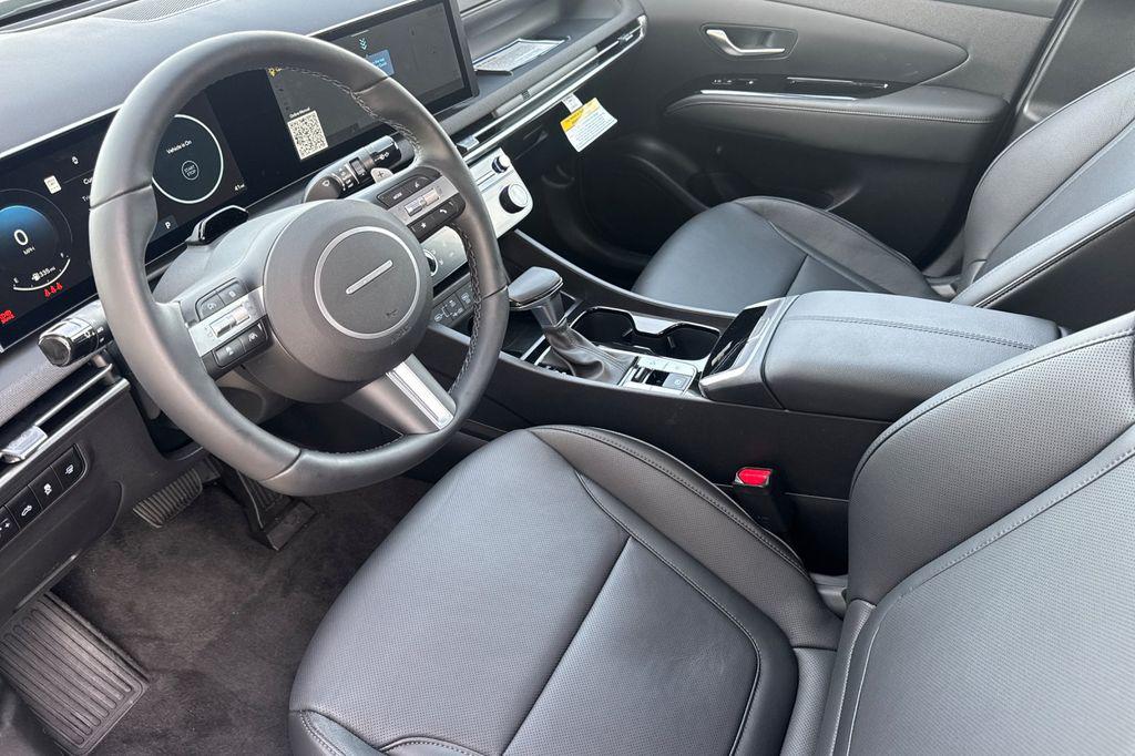 2026 Hyundai Santa Cruz Limited - Photo 9