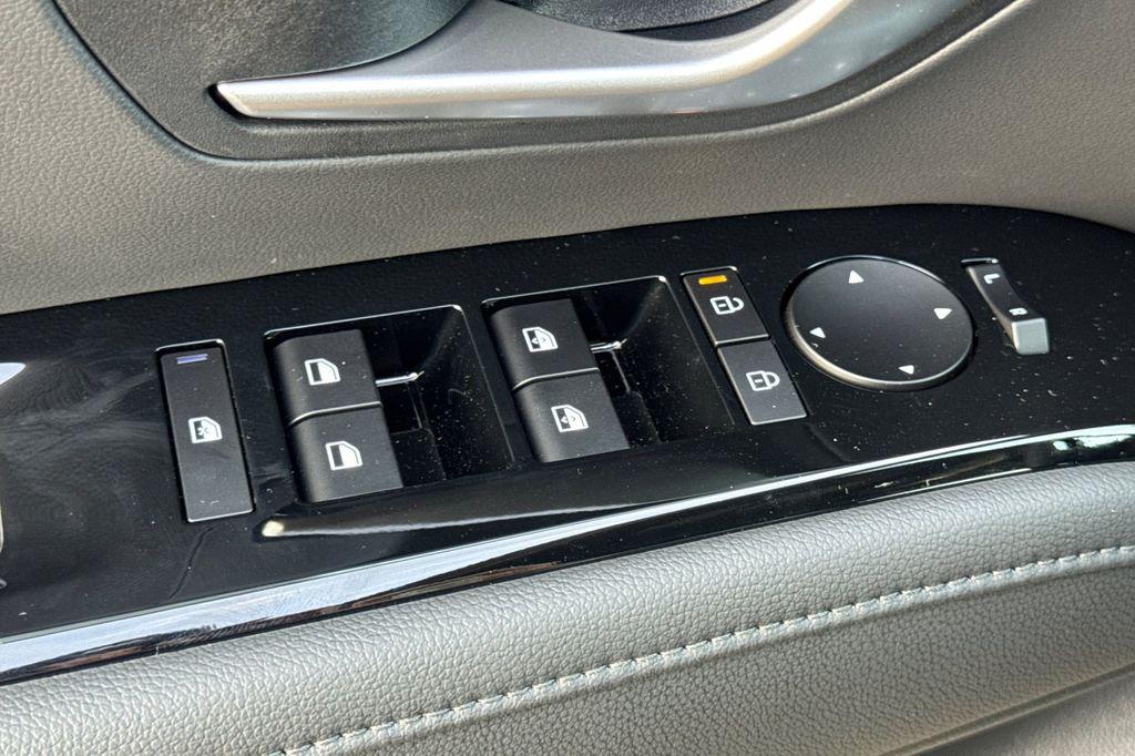 2026 Hyundai Santa Cruz Limited - Photo 11