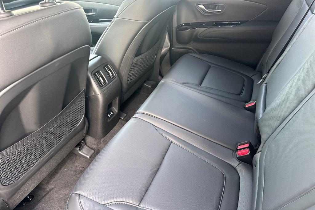 2026 Hyundai Santa Cruz Limited - Photo 12