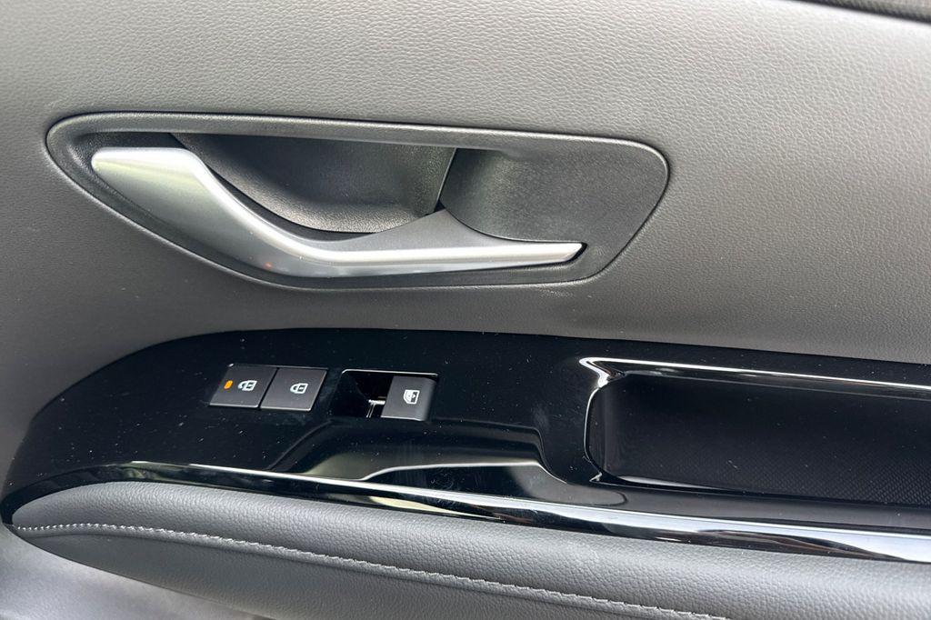2026 Hyundai Santa Cruz Limited - Photo 18
