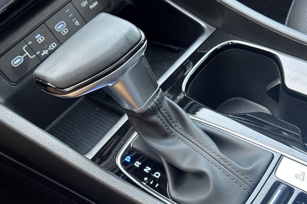 2026 Hyundai Santa Cruz Limited - Photo 23