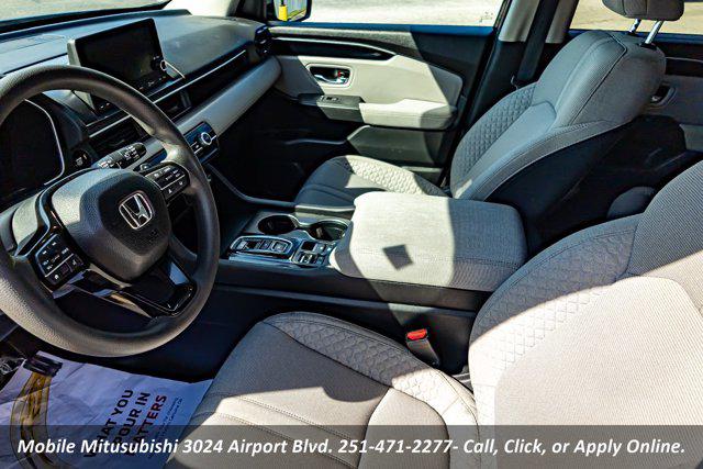 2023 Honda Pilot 2WD LX