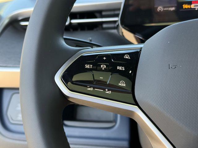 2025 Volkswagen ID. Buzz Pro S Plus