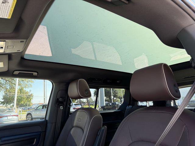 2025 Volkswagen ID. Buzz Pro S Plus