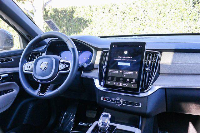 2026 Volvo XC90 Plus, B6 AWD Gas (mild hybrid), Gasoline, Bright, 7 Seats