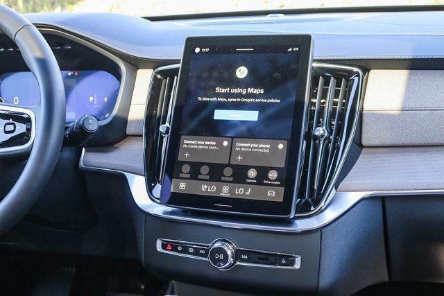 2026 Volvo XC90 Plus, B6 AWD Gas (mild hybrid), Gasoline, Bright, 7 Seats