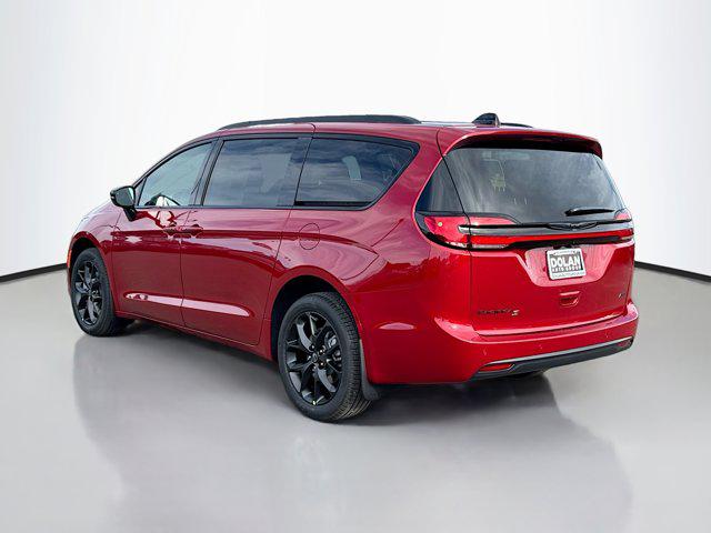 2026 Chrysler Pacifica Select AWD