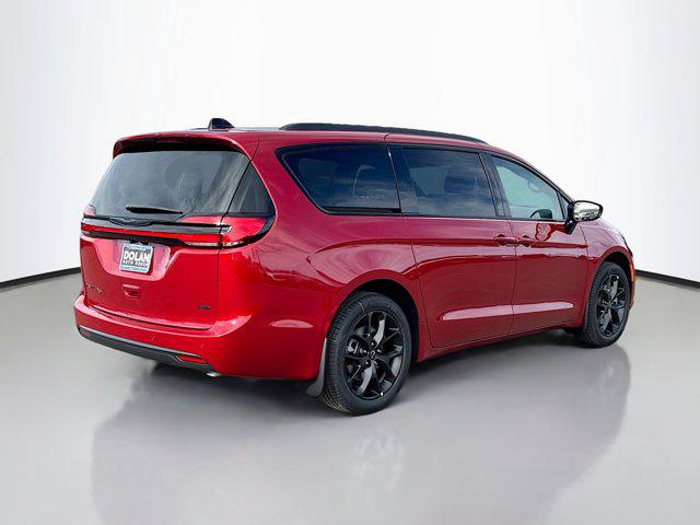2026 Chrysler Pacifica Select AWD