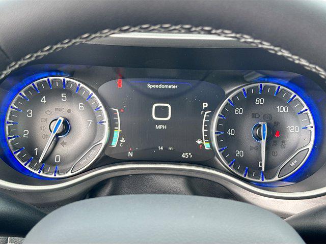 2026 Chrysler Pacifica Select AWD