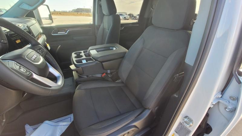 2026 GMC Sierra 2500HD Crew Cab, Standard Bed, SLE, 4WD