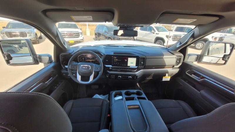 2026 GMC Sierra 2500HD Crew Cab, Standard Bed, SLE, 4WD