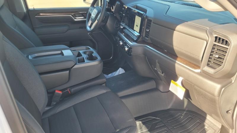 2026 GMC Sierra 2500HD Crew Cab, Standard Bed, SLE, 4WD