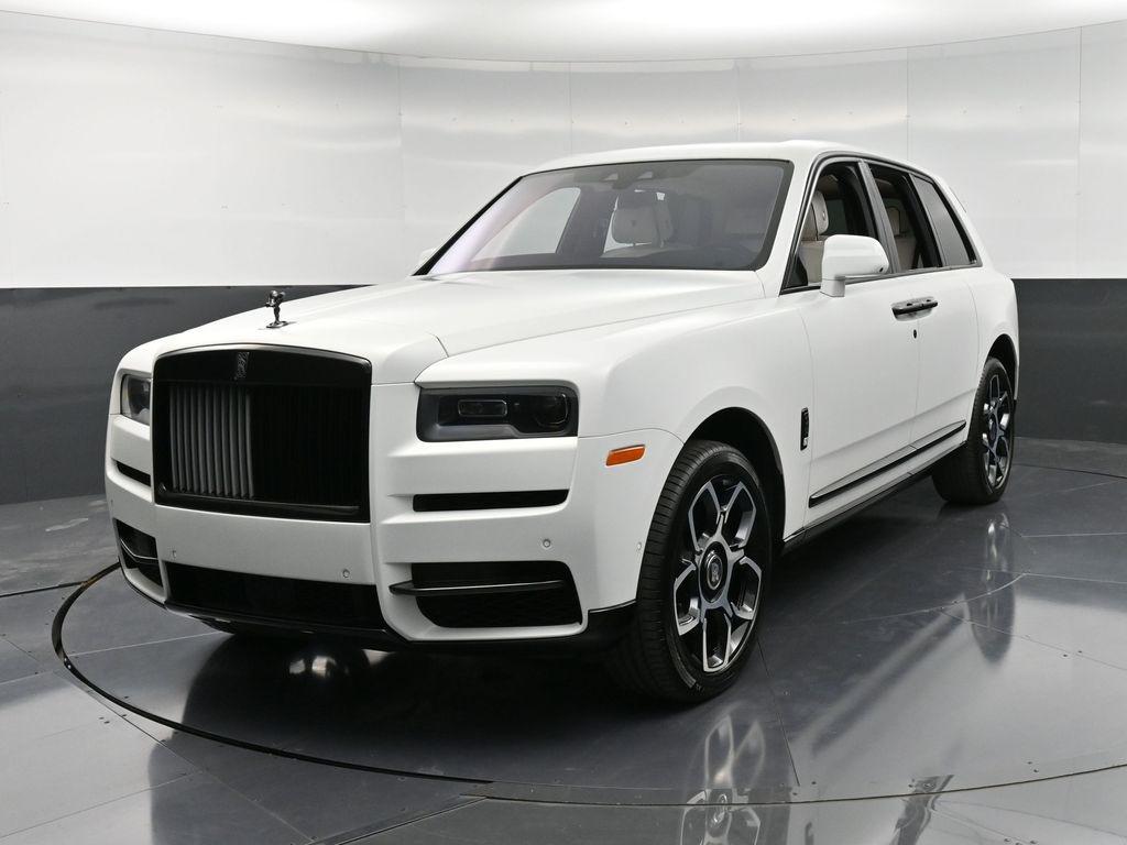 2022 Rolls Royce Cullinan Black Badge photo 2