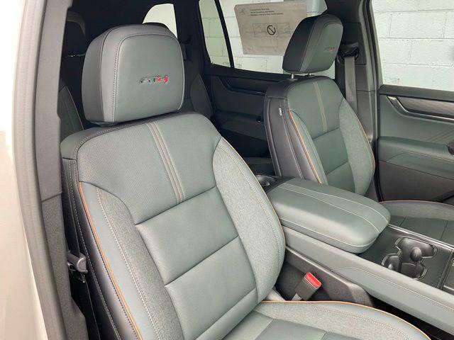2026 GMC Acadia AT4 AWD