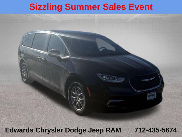 2026 Chrysler Pacifica Select for sale in Council Bluffs, IA