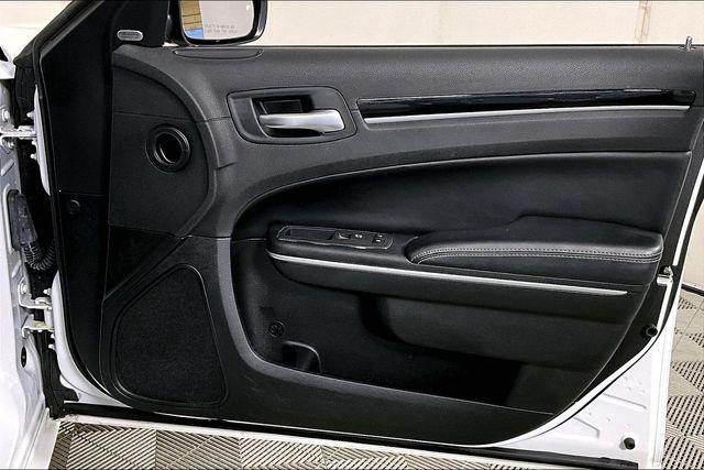 Used 2021 Chrysler 300 For Sale in Olive Branch, MS