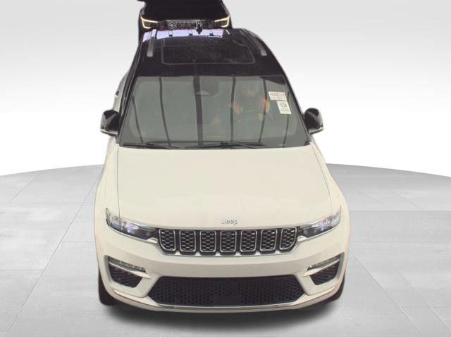 2022 Jeep Grand Cherokee 4xe Summit 4x4 2022 Jeep Grand Cherokee 4xe Summit 4x4