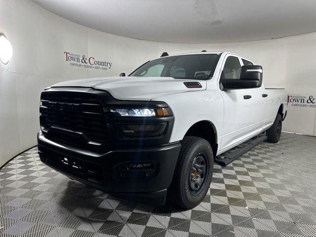2025 RAM 2500 Tradesman Crew Cab 4x2 8 Box