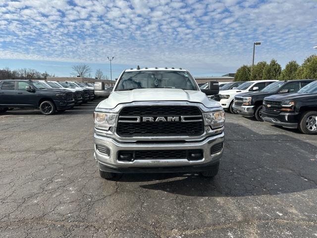 2024 RAM 3500 Tradesman Crew Cab 4x4 8 Box 2024 RAM 3500 Tradesman Crew Cab 4x4 8 Box